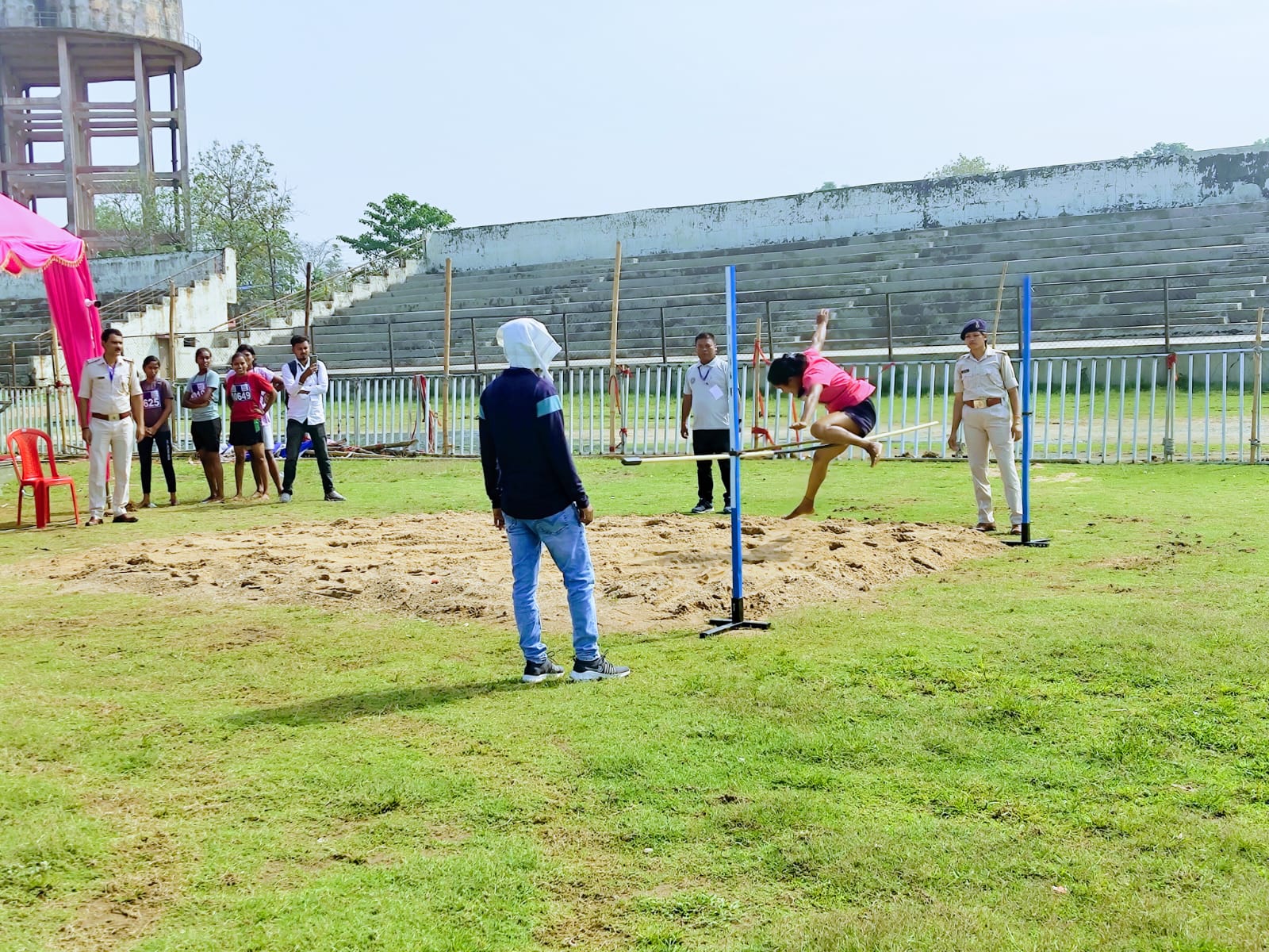 होमगार्ड भर्ती परीक्षा के चौथे दिन में शामिल हुए बलियापुर के अभ्यर्थी