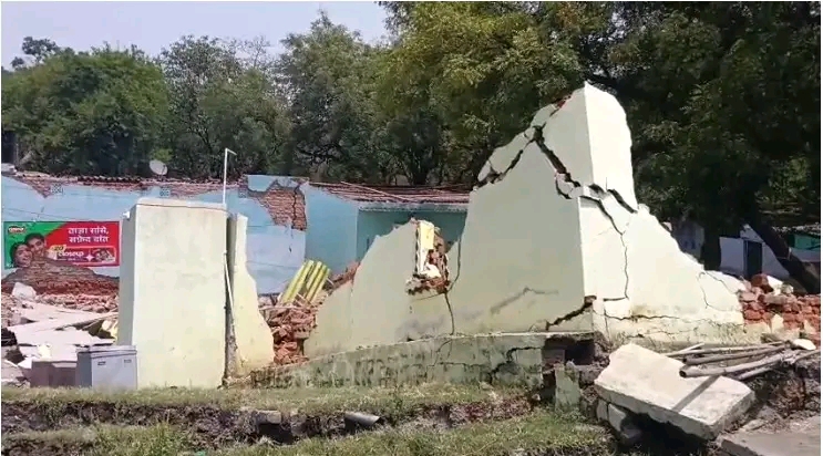 कतरास | टांडाबाड़ी में फिर ‘धरती का कहर’, रातों-रात उजड़ी बस्ती; सैकड़ों परिवार बेघर
