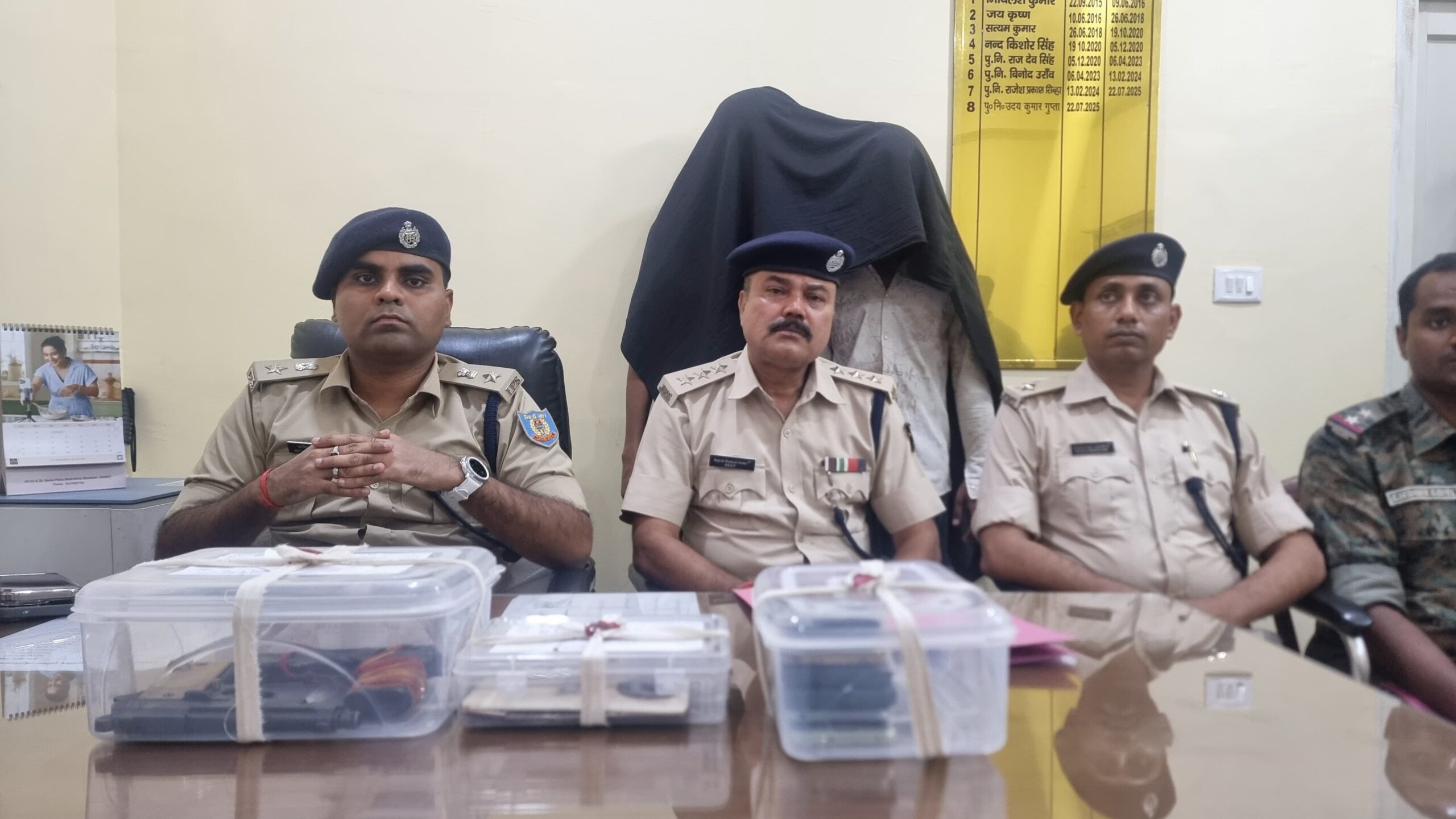 झरिया हत्याकांड प्रेम प्रसंग में युवक की हत्या का खुलासा: दो गिरफ्तार, तीन नाबालिग हिरासत में