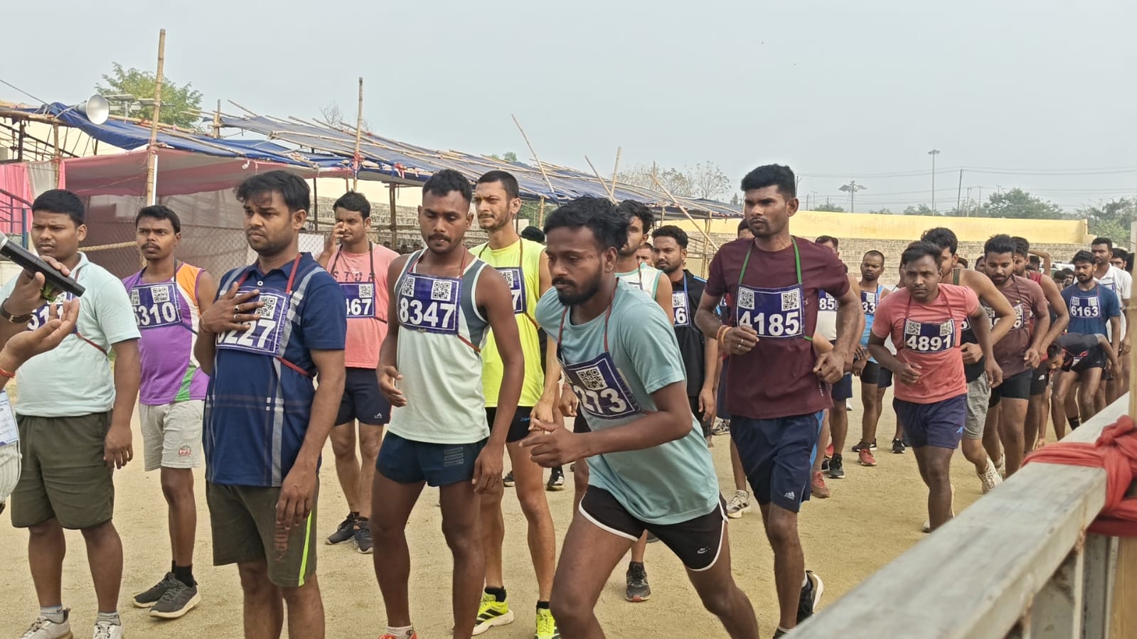 धनबाद में होमगार्ड बहाली: 10वें दिन अभ्यर्थियों की शारीरिक परीक्षा, पारदर्शिता पर जोर