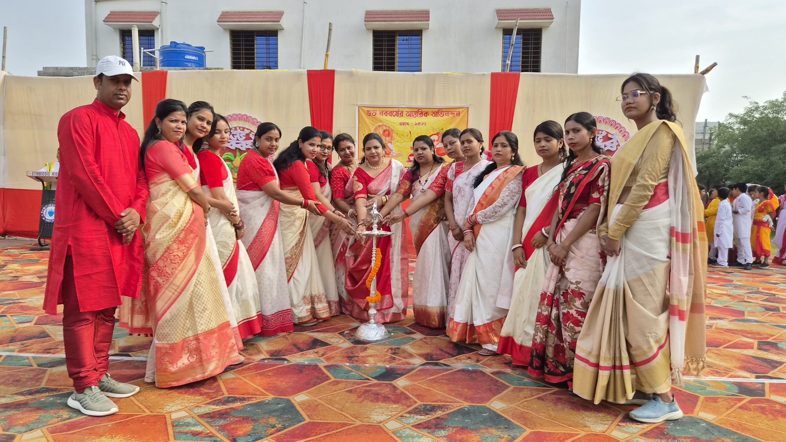 धनबाद में बंगाली नववर्ष 1433 का भव्य आयोजन: Symbiosis Kids School में सांस्कृतिक कार्यक्रम ने बांधा समां