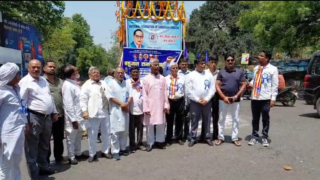 धनबाद में अम्बेडकर जयंती पर डीआरएम चौक में उमड़ा जनसैलाब।