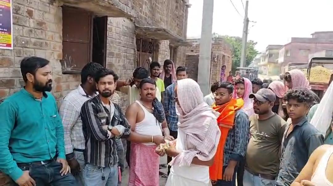 दामोदरपुर में स्मार्ट मीटर पर बवाल, विरोध के बीच लौटे बिजली विभाग के अधिकारी