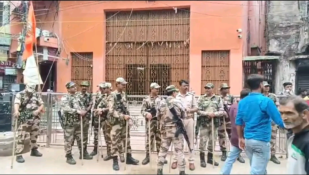 आसनसोल के बस्तीन बाजार दुर्गा मंदिर की सुरक्षा कड़ी, सेंट्रल फोर्स तैनात