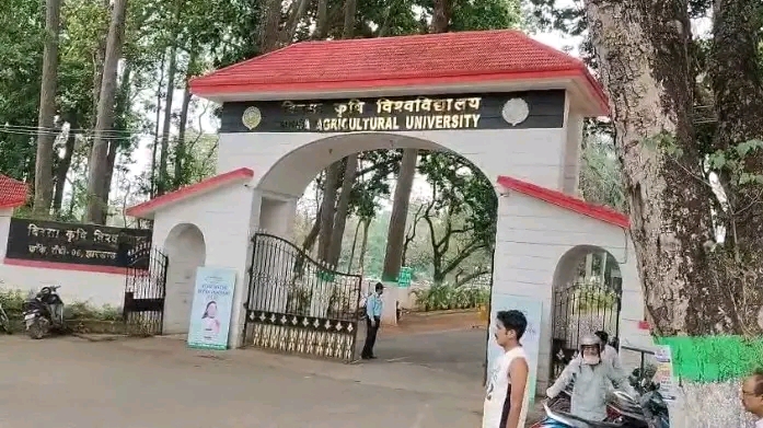 बिरसा कृषि विश्वविद्यालय में दो दिवसीय खरीफ कर्मशाला का आयोजन, किसानों को दी गई आधुनिक खेती की जानकारी