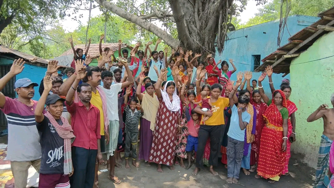 धनबाद में चार महीने से बिजली गुल, महिला की मौत के बाद लोगों में आक्रोश