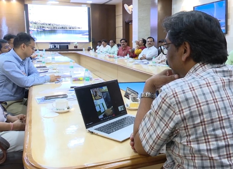 525 बेटियों की शिक्षा पर सरकार की नजर, बुंडू स्कूल का हुआ ऑनलाइन निरीक्षण