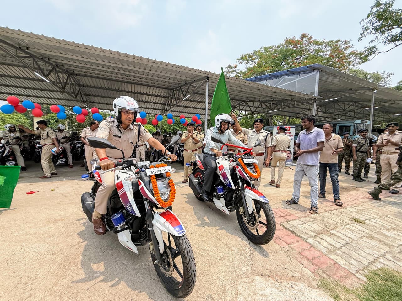 पुलिस मुख्यालय से धनबाद को मिली 45 नई हाईटेक पेट्रोलिंग बाइक, DC-SSP ने किया शुभारंभ