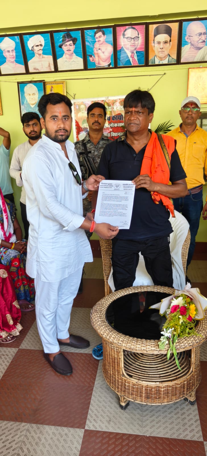 BBMKU में क्लस्टर सिस्टम का विरोध, छात्र नेता चितरंजन कुमार सिंह ने सौंपा ज्ञापन