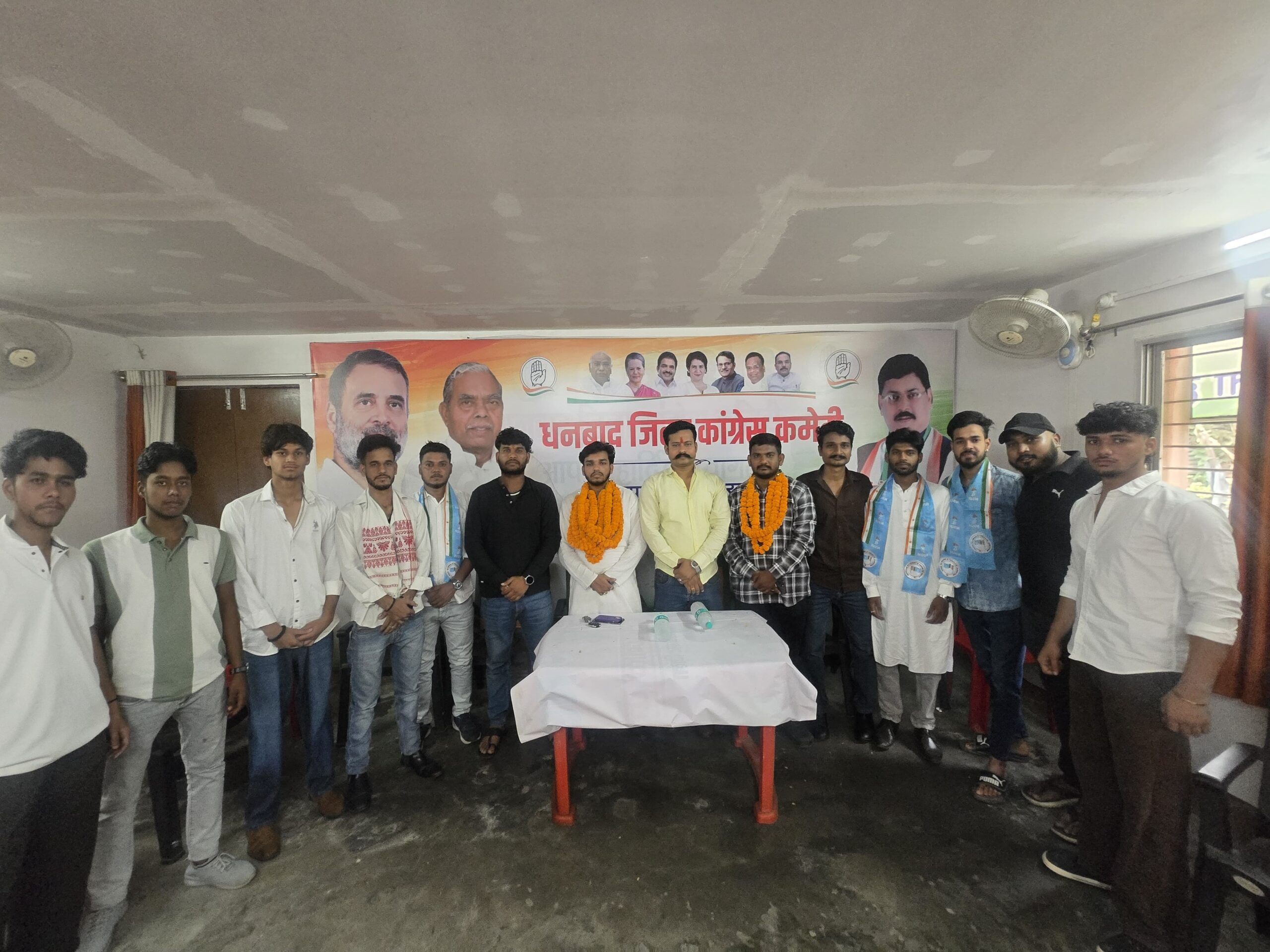 धनबाद जिला NSUI की नई कमेटी का स्वागत, संगठन को मजबूत बनाने का लिया संकल्प