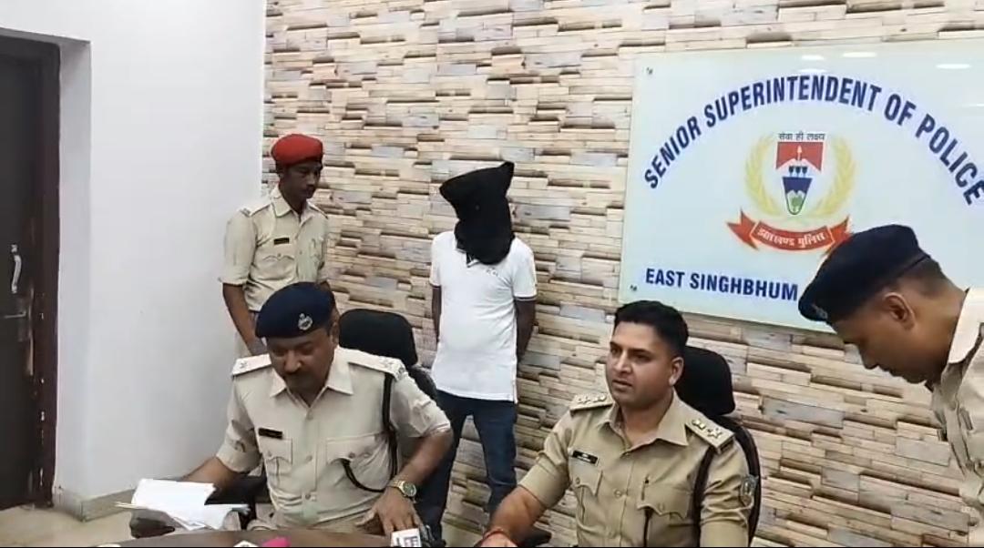jamshedpur जमशेदपुर पुलिस ने बड़ी साजिश का किया खुलासा, मनिष सिंह गिरोह का सदस्य गिरफ्तार