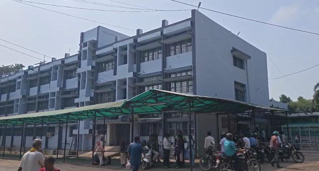 साली की शादी में पहुंचे जीजा ने खुद को लगाई आग, शादी समारोह में मची अफरा-तफरी
