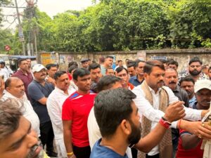बरटांड निवासी मनोज भवानी के निधन से शोक की लहर, अंतिम यात्रा में शामिल होकर दी गई श्रद्धांजलि