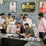 धनबाद में योजनाओं की समीक्षा के दौरान बड़ी कार्रवाई, तीन जेई, एक एई और पंचायत सचिव से मांगा गया स्पष्टीकरण