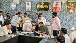 धनबाद में योजनाओं की समीक्षा के दौरान बड़ी कार्रवाई, तीन जेई, एक एई और पंचायत सचिव से मांगा गया स्पष्टीकरण