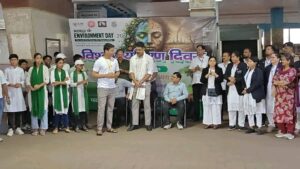 धनबाद स्टेशन पर स्वच्छता, रेल सुरक्षा एवं सीपीआर जागरूकता अभियान का आयोजन