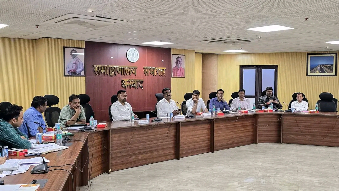 DhanbadNews:मुख्य निर्वाचन पदाधिकारी ने धनबाद में SIR-2026 की तैयारियों का लिया जायजा, बोले– एक भी पात्र मतदाता नहीं छूटेगा