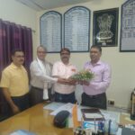 सीनियर डीएमई से मिले ईसीआरकेयू प्रतिनिधि, रेलकर्मियों की समस्याओं के समाधान का मिला आश्वासन