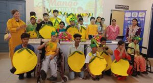 धनबाद :फैंसी ड्रेस, खेल और स्वादिष्ट आमों के साथ दिव्यांग बच्चों ने मनाया मैंगो उत्सव