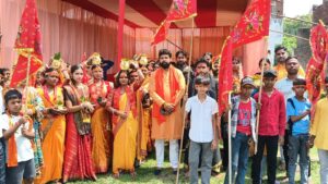 धनबाद में भक्ति का रंग, कलश यात्रा के साथ शुरू हुआ धार्मिक अनुष्ठान