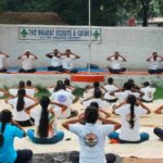 अंतर्राष्ट्रीय योग दिवस पर स्काउट्स एंड गाइड्स जिला संघ ने आयोजित किया भव्य योग कार्यक्रम