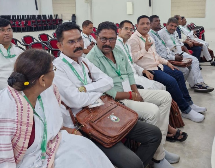 धनबाद :जदयू राष्ट्रीय परिषद की बैठक में शामिल हुए धनबाद जिलाध्यक्ष पिंटू कुमार सिंह, राज्यसभा सांसद संजय झा से की शिष्टाचार मुलाकात