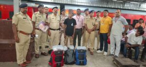 ऑपरेशन ‘नार्कोस’ के तहत धनबाद RPF की बड़ी कार्रवाई, 18.28 किलो गांजा बरामद