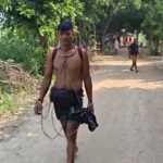 bhagalpur जनकल्याण की कामना लेकर जंजीरों में बंधे पूर्व सैनिक निकले बाबा धाम