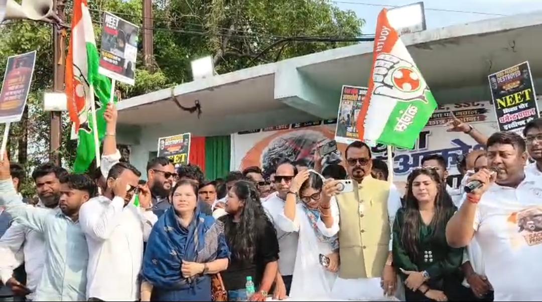 महंगाई और पेपर लीक के खिलाफ युवा कांग्रेस का हल्ला बोल, शिक्षा मंत्री के इस्तीफे की मांग