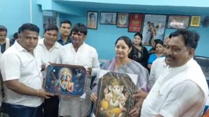 जेपी अस्पताल परिसर में केंद्रीय मंत्री अन्नपूर्णा देवी और सांसद ढुल्लू महतो ने किया पौधारोपण