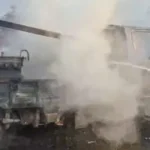 GiridihNews:चलती टाटा मैजिक में लगी भीषण आग, चालक ने कूदकर बचाई जान; वाहन और सामान जलकर राख