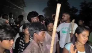 Dhanbadnews:तेतुलमारी में जमीन फटने से दहशत, भू-धंसान की आशंका पर ग्रामीणों ने किया सड़क जाम