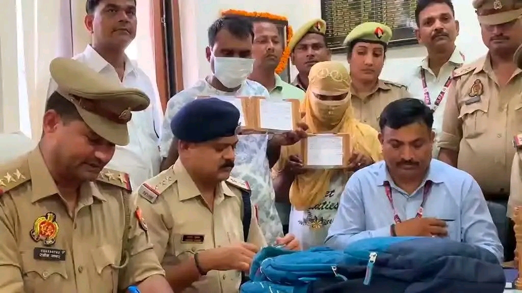 बनारस में ‘बंटी और बबली’ स्टाइल लूट का खुलासा, प्रेमी-प्रेमिका गिरफ्तार
