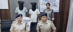 deoghar देवघर टोटो लूटकांड का खुलासा, दो आरोपी गिरफ्तार; लूटा गया टोटो, बैटरियां और बाइक बरामद