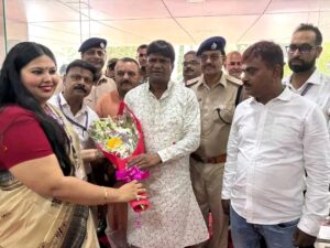 dhanbad सोनारडीह-लिलोरी रेलवे फाटक की समस्या संसद तक, सांसद ढुलू महतो ने रेलवे बोर्ड से की ROB की मांग