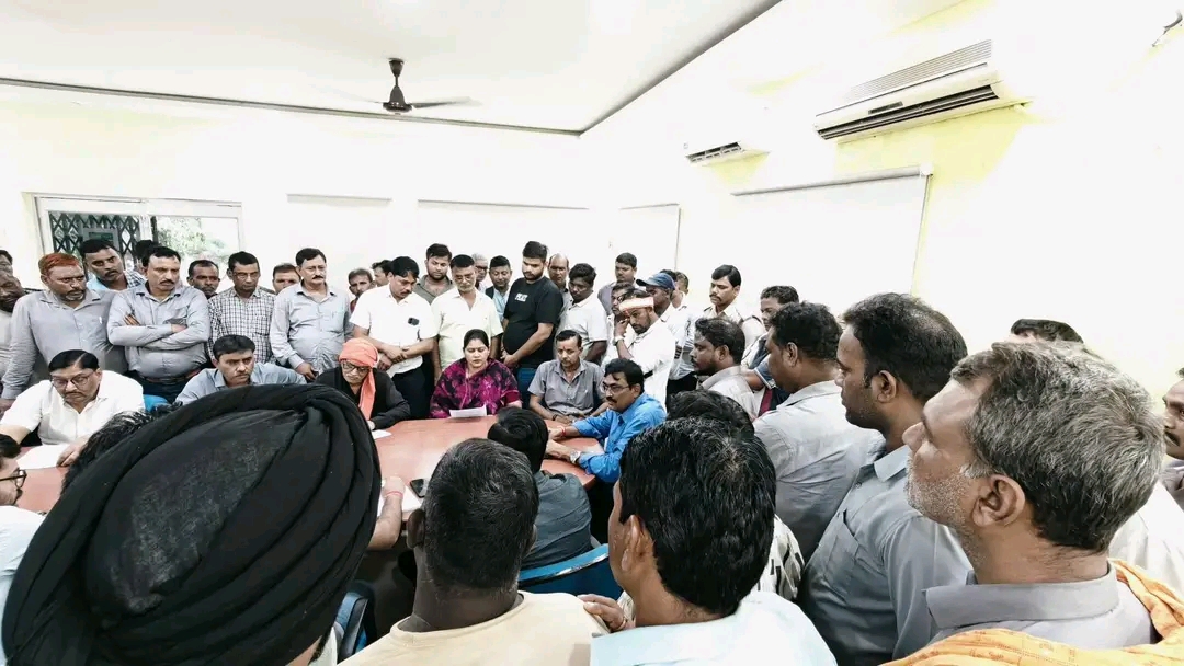 बस्ताकोला में श्रमिकों की 7 सूत्रीय मांगों पर प्रबंधन और यूनियन के बीच हुई महत्वपूर्ण चर्चा