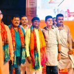 dhanbad निरसा में श्रीराम कथा में उमड़ी श्रद्धालुओं की भीड़, सांसद ढुलू महतो ने लिया पूज्य राजन जी महाराज का आशीर्वाद