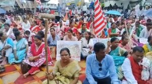 ranchi रिम्स-2 परियोजना के विरोध में राजभवन पहुंचे कांके-नगड़ी के रैयत, भूमि अधिग्रहण और मुआवजे को लेकर जताई नाराजगी