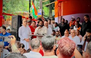 धनबाद विकास मंच के धरना में जनप्रतिनिधियों की हुंकार, शहर के समग्र विकास की मांग उठी