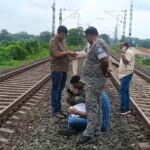 धनबाद-गोमो रेल मार्ग पर ट्रेन की चपेट में आने से अज्ञात व्यक्ति की मौत, जांच में जुटी पुलिस
