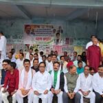 धनबाद: पेपर लीक और छात्र आंदोलनों के समर्थन में कांग्रेस का धरना, परीक्षा सुधार और पारदर्शिता की मांग