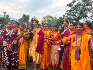 धनबाद | बहुदा रथयात्रा में शामिल हुईं भाजपा नेत्री तारा देवी, भगवान जगन्नाथ से क्षेत्र की सुख-समृद्धि की कामना की