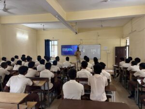 आईआईटी (आईएसएम) धनबाद की अनूठी पहल, आदिवासी छात्रों को मिल रही एडवांस आईटी स्किल्स की ट्रेनिंग