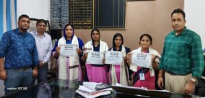 टुंडी में 100% मतदाता सूची डिजिटाइजेशन करने वाली चार महिला बीएलओ सम्मानित