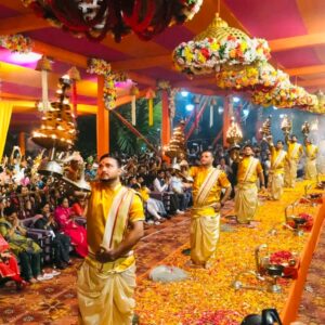 Dhanbad सावन की पहली सोमवारी पर शिवमय हुआ धनबाद, महाशिव आरती में उमड़ी श्रद्धालुओं की भीड़