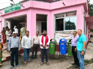 गोविंदपुर पूर्वी पंचायत में स्वच्छता अभियान को मिली नई रफ्तार, सरकारी संस्थानों में लगाए गए कूड़ेदान