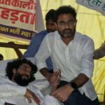 पेपर लीक मामले पर धरनारत छात्रों से मिले मयूर शेखर झा, सीबीआई जांच और पारदर्शी भर्ती प्रक्रिया की उठाई मांग