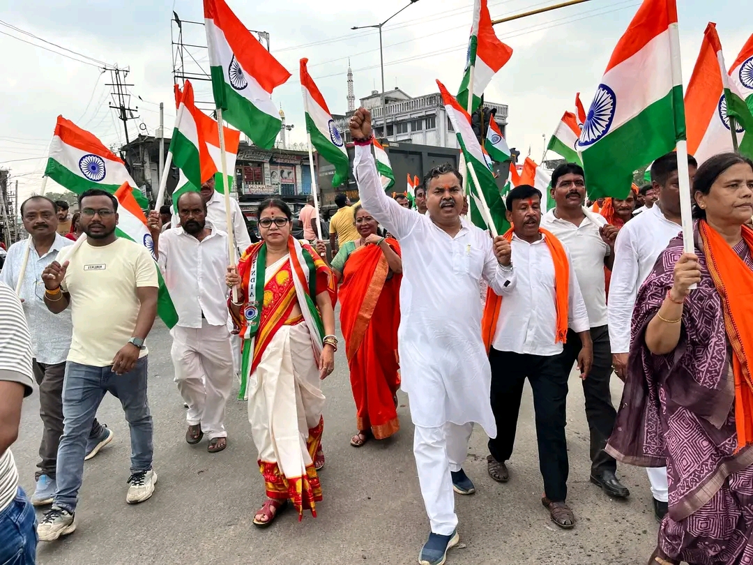 धनबाद ग्रामीण भाजपा की भव्य तिरंगा यात्रा, राष्ट्रभक्ति के नारों से गूंजा राजगंज से निरसा तक का क्षेत्र