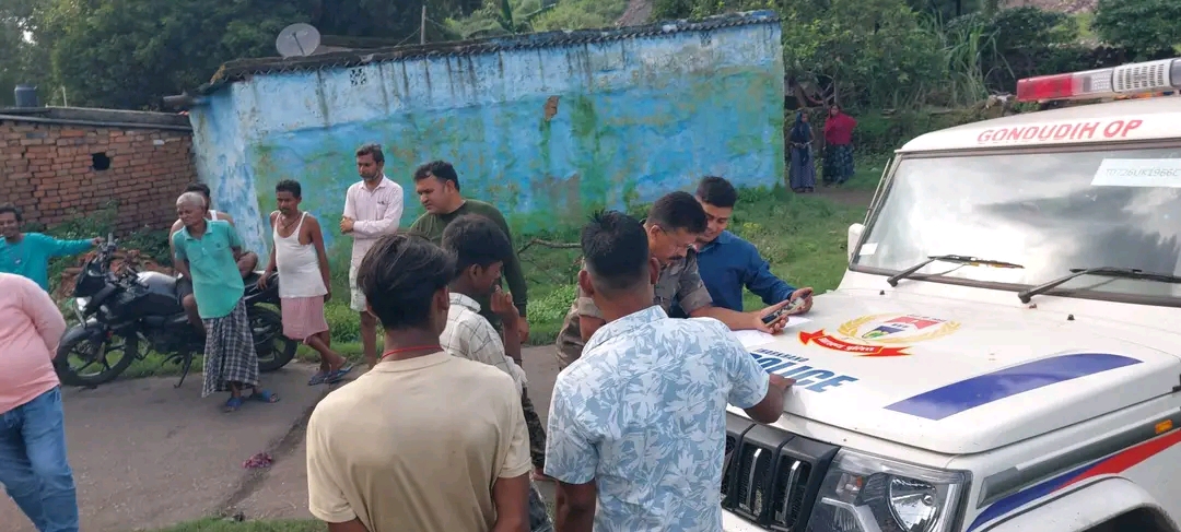 Dhanbad:आपसी विवाद में युवक को गोली लगी, आरोपी फरार; पुलिस ने खोखा किया बरामद