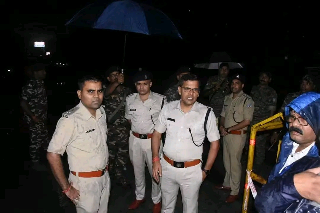 धनबाद में पुलिस और अपराधियों के बीच मुठभेड़, दो आरोपी पैर में गोली लगने से घायल
